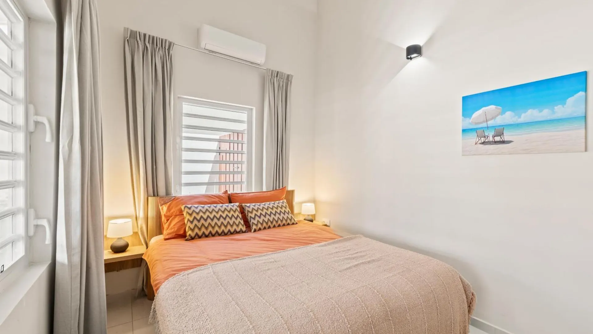 Bunita Den Bario Apartments Willemstad
